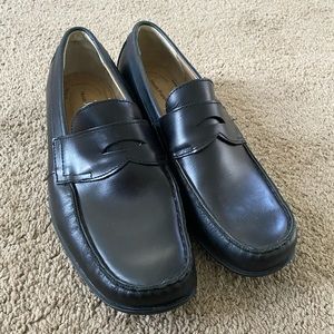 Men’s hush puppies slip on dress loafers size 11